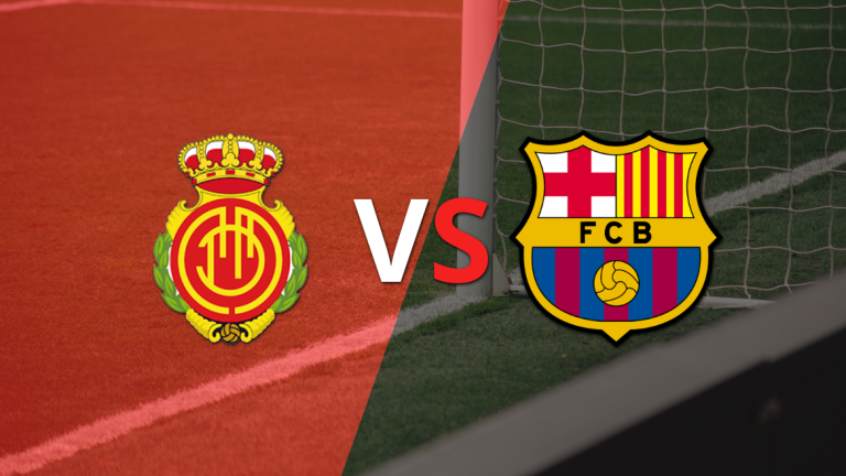 Comienza el partido entre Mallorca y Barcelona en el estadio Mallorca Son Moix