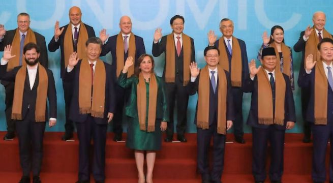 Dina Boluarte regaló chalinas de vicuña a Joe Biden, Xi Jinping y demás presidentes