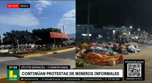 Mineros artesanales mantienen bloqueada la Panamericana Sur