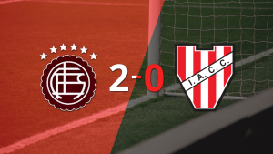 Lanús le ganó con claridad a Instituto por 2 a 0