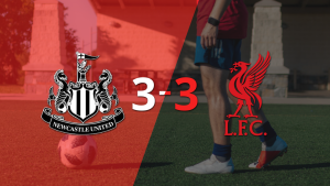 Liverpool empata ante Newcastle United pese al doblete de Mohamed Salah