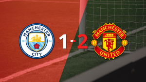 Manchester United gana el Derbi de Manchester 2 a 1 tras remontada