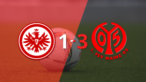 Paul Nebel marca un doblete en la victoria 3-1 de Mainz ante Eintracht Frankfurt