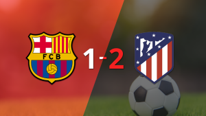 Atlético de Madrid le dio vuelta el partido a Barcelona con un 2-1 y triunfo agónico