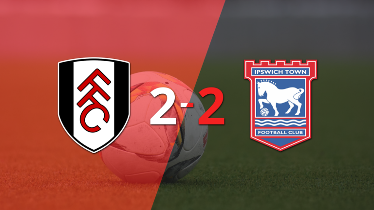 Fulham empató con Ipswich Town y Raúl Jiménez anotó dos goles