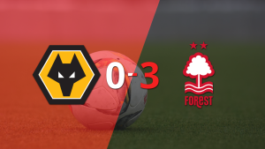 Nottingham Forest goleó a Wolverhampton con un contundente 3 a 0