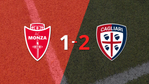 Cagliari remonta el partido con Monza y sella el triunfo 2 a 1