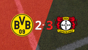 Patrik Schick ayudó con doblete a Bayer Leverkusen en victoria frente a Borussia Dortmund