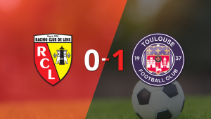 Toulouse ganó por 1-0 a Lens con el gol de penal de Zakaria Aboukhlal