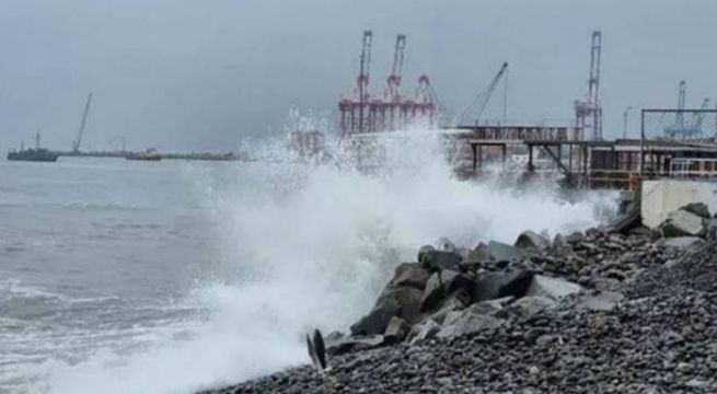 Oleaje ligero a moderado se extenderá hasta el 16 de enero, advierte Marina de Guerra