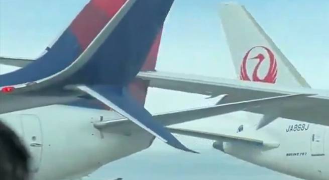 Aparece video del momento exacto del choque de aviones en Estados Unidos