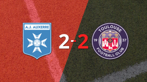 Toulouse empató 2-2 contra Auxerre sobre el final del partido