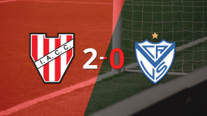 Instituto le ganó con claridad a Vélez por 2 a 0