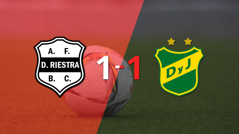 Empate agónico de Dep. Riestra ante Defensa y Justicia con un decisivo gol de Jonathan Herrera