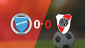 Godoy Cruz y River Plate no se sacaron ventaja y terminaron sin goles