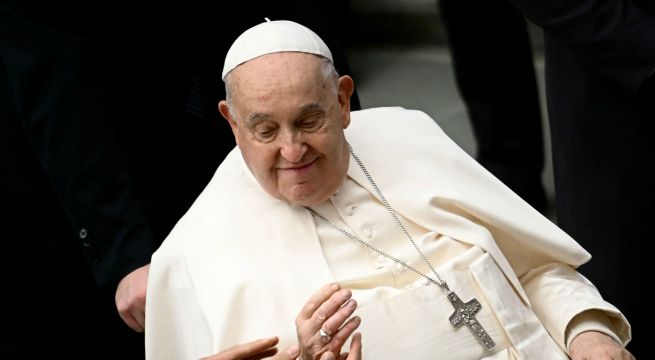 El papa Francisco ya firmó y entregó su carta de renuncia en caso se ponga mal de salud