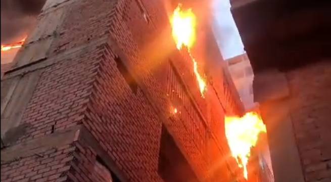 Incendio destruye depósito en edificio y quinta del Centro de Lima