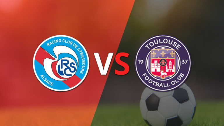 RC Strasbourg está venciendo 2-1 a Toulouse en el estadio la Meinau