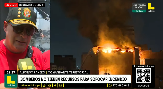 Bomberos exigen apoyo para extinguir incendio en Barrios Altos: «si tenemos equipo, podemos terminarlo en horas»