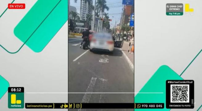 Video capta momento en el que delincuente  ataca con fierro a colectivero en avenida Arequipa